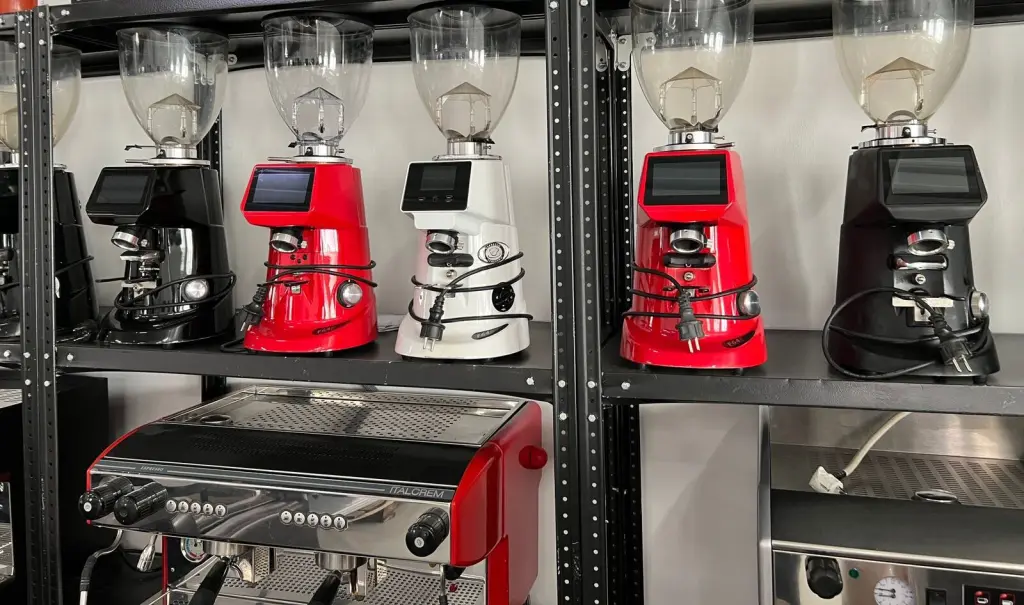 Продается готовый бизнес по аренде кофемашин и кофемолок для сети кофеен