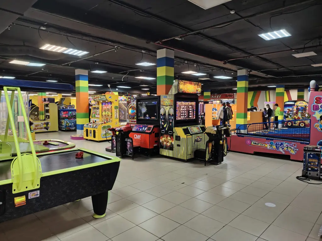 Прибыльный семейный развлекательный центр "Игромакс"